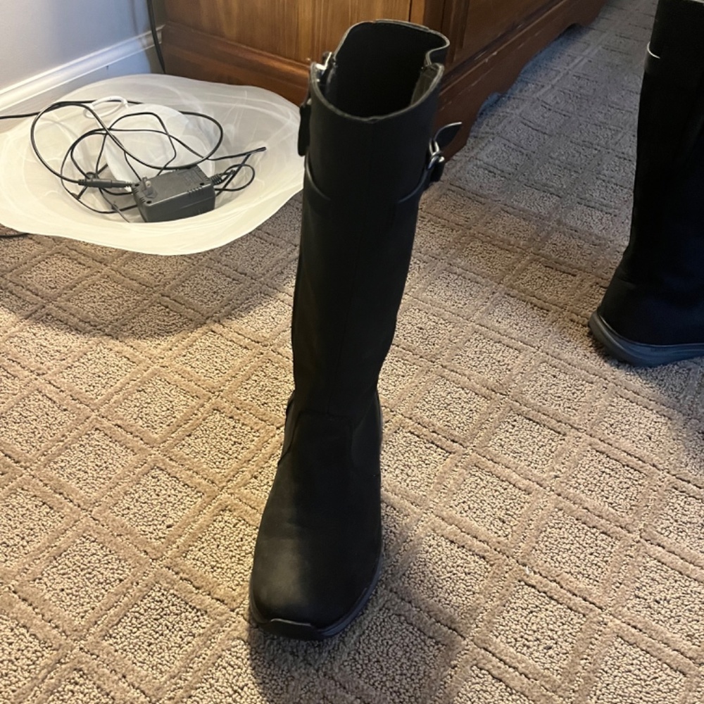 Boots - Picture 2 of 3